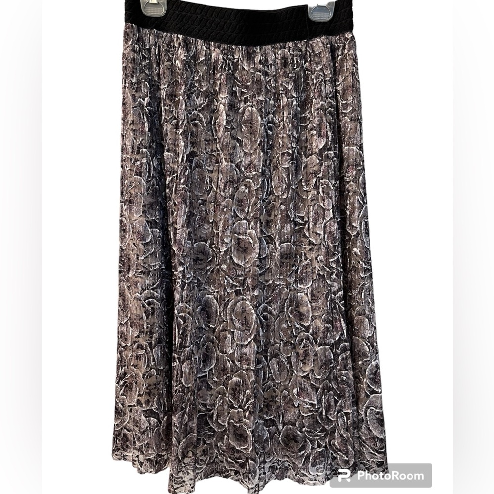 Metro Wear Sheer Floral Lace overlay Skirt Sz S